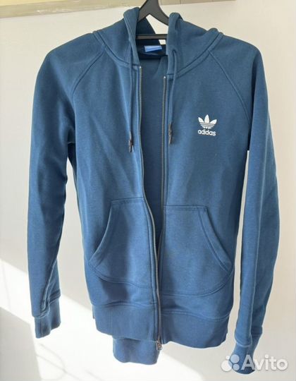 Спортивный костюм adidas