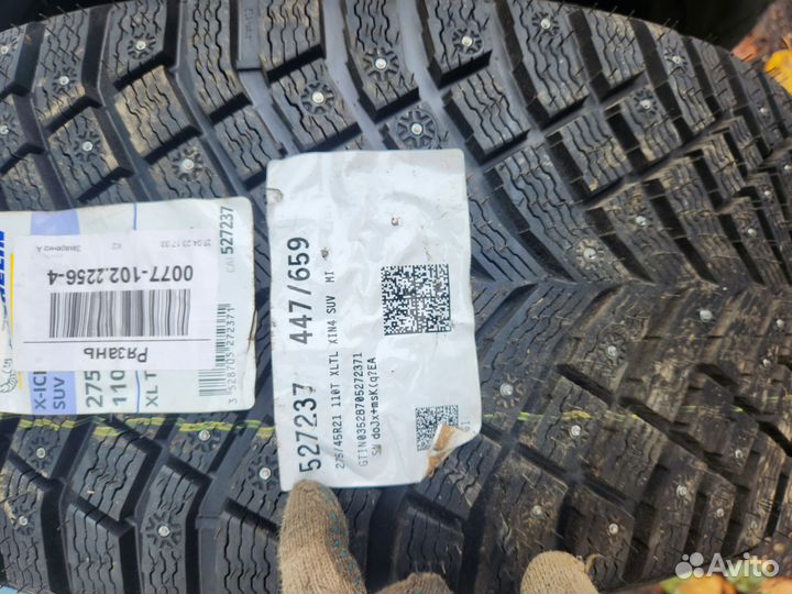 Michelin X-Ice North 4 SUV 275/45 R21 и 315/40 R21