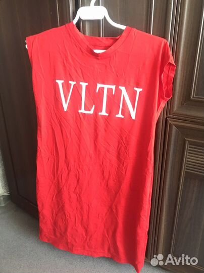 Женские вещи и обувь