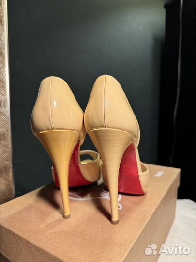 Босоножки Christian Louboutin 38,5 оригинал