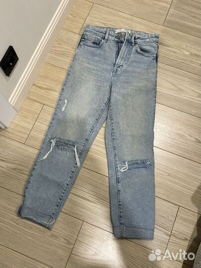 Джинсы stradivarius