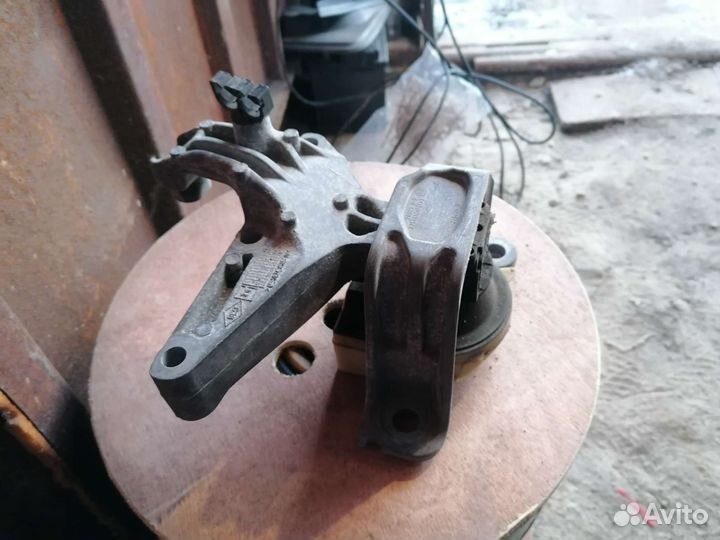 Подушка двигателя renault scenic