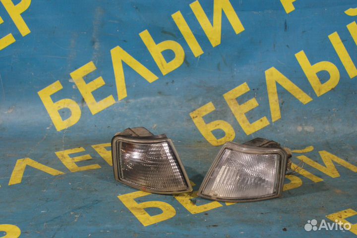 Передний поворотник Seat Toledo