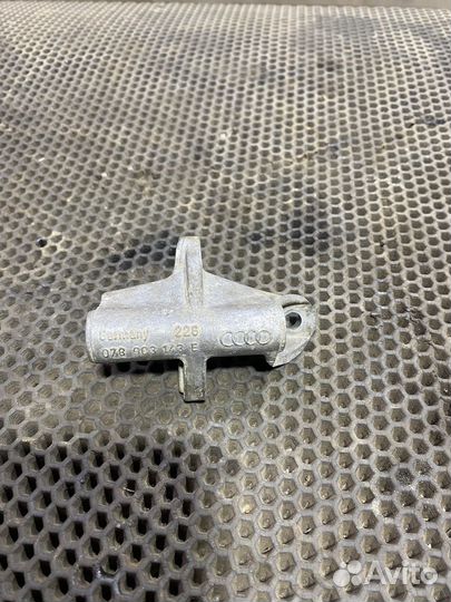 Кронштейн генератора Audi 80 B4 2.6 ABC Ауди