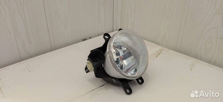 Птф левый Toyota Tundra 2 оригинал