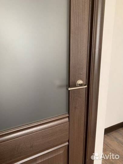Дверь межкомнатная со стеклом