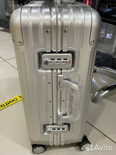 Люксовый чемодан Rimowa стальной ручная кладь