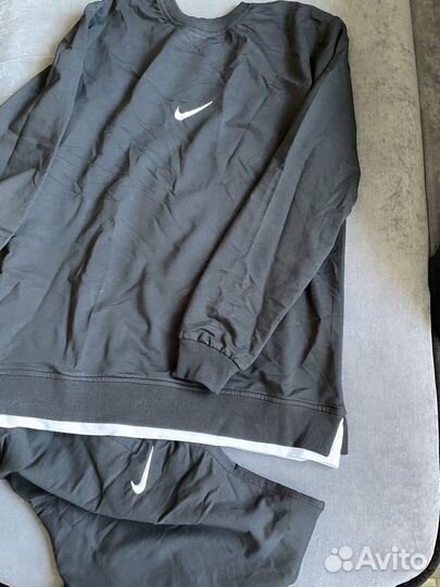 Костюм спортивный женский Nike