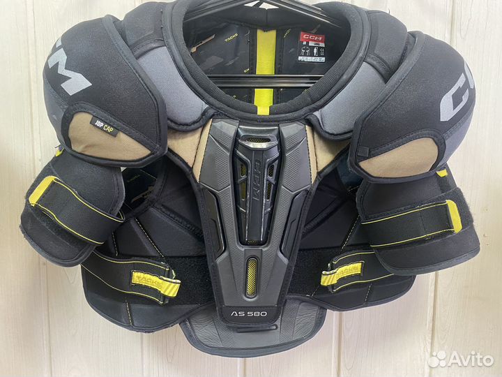 Нагрудник хоккейный ccm as 580 / SR