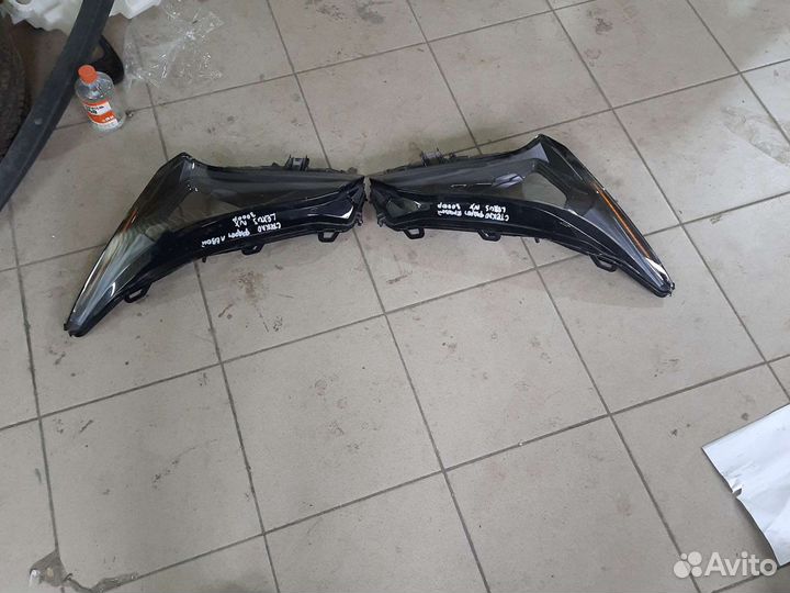 Стекло фары левой правой Lexus NX