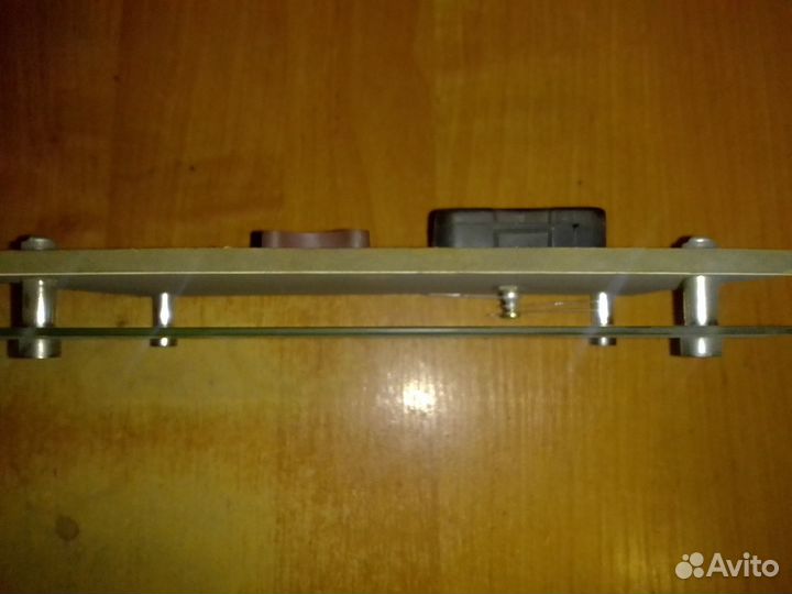 Часы(в картине под стеклом)