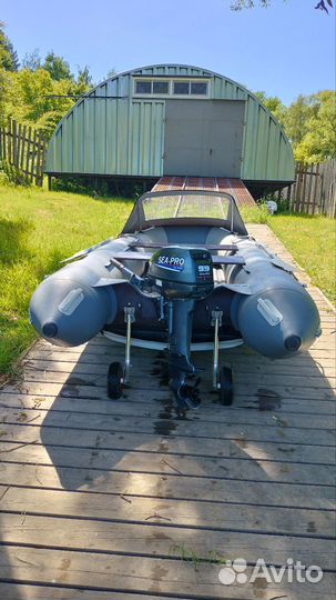 Надувная лодка Gladiator с мотором 9.9 -15лс