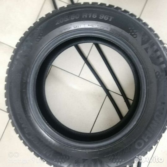 Kumho WinterCraft Ice Wi32 205/60 R16 96T