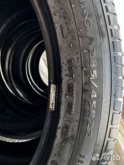 Goodyear Eagle Touring 285/45 R22