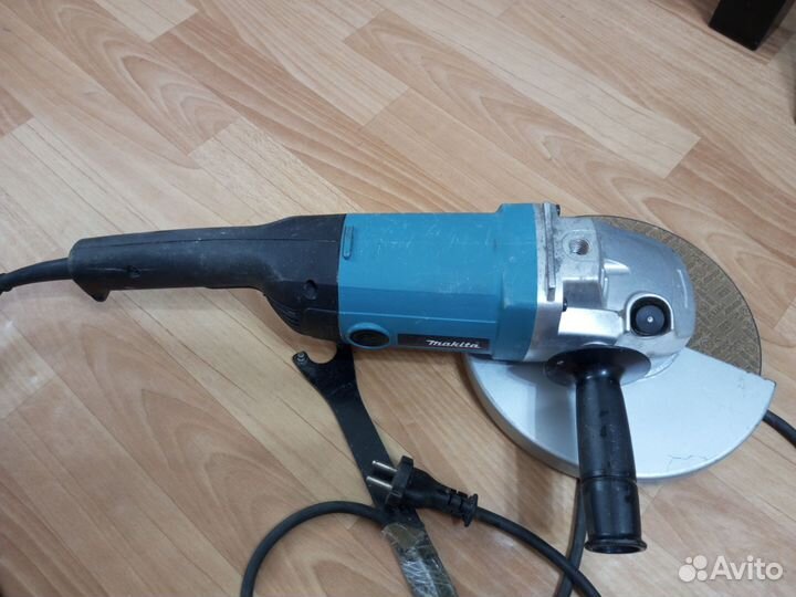 Болгарка Makita 9069