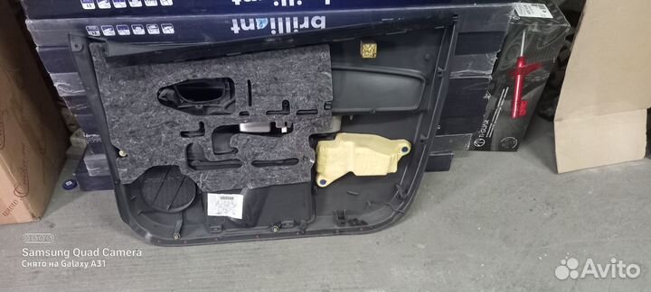 Фара передняя правая на тоета ярис