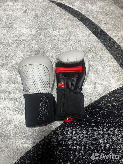 Боксерские перчатки 12 oz