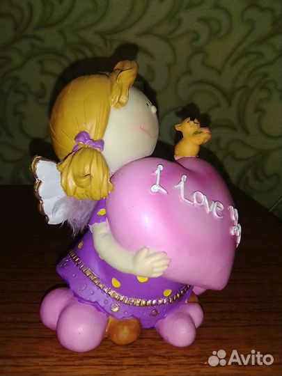 Сувениры,копилки, девочка и бычок сердечком