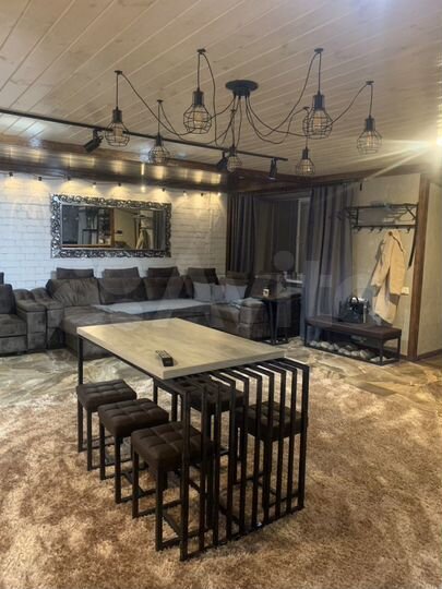 2-к. квартира, 83,3 м², 1/9 эт.