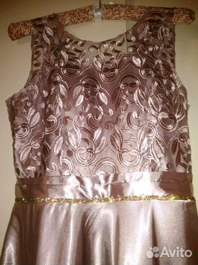 Платье вечернее