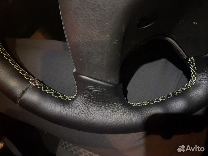 Руль на mitsubishi carisma