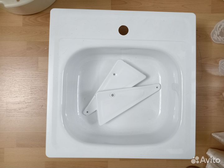 Мойка 50х50 эмалированная новая