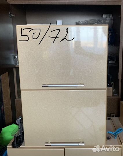 Кухонный навесной шкаф