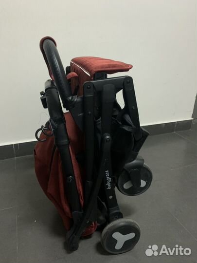Коляска легкая