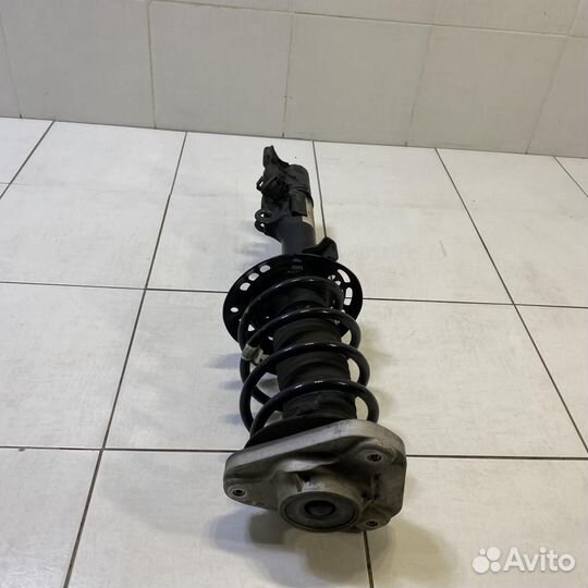 Амортизатор передний правый Mercedes-Benz E-Class