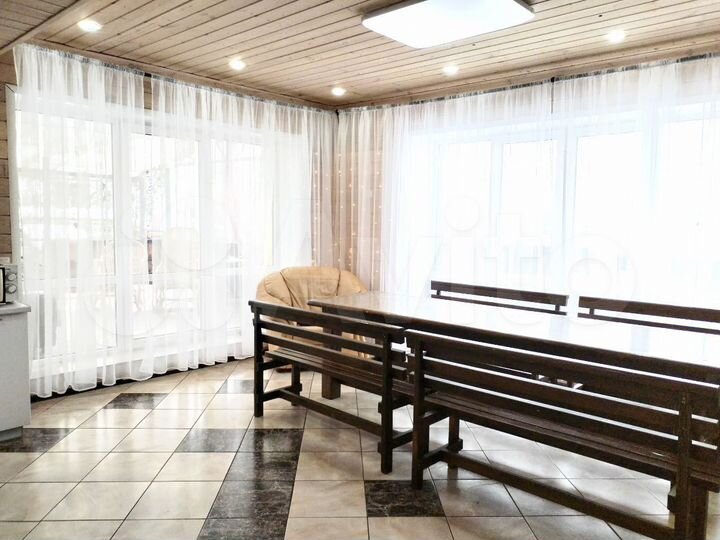 Дом 280 м² на участке 10 сот.