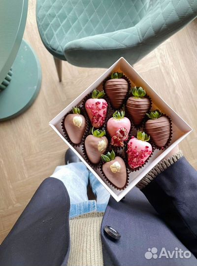 Букеты из клубники в шоколаде к празднику