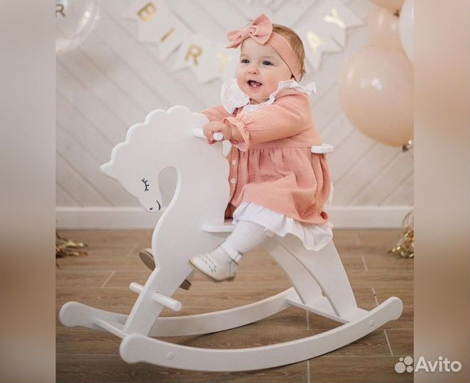 Детская деревянная лошадка качалка