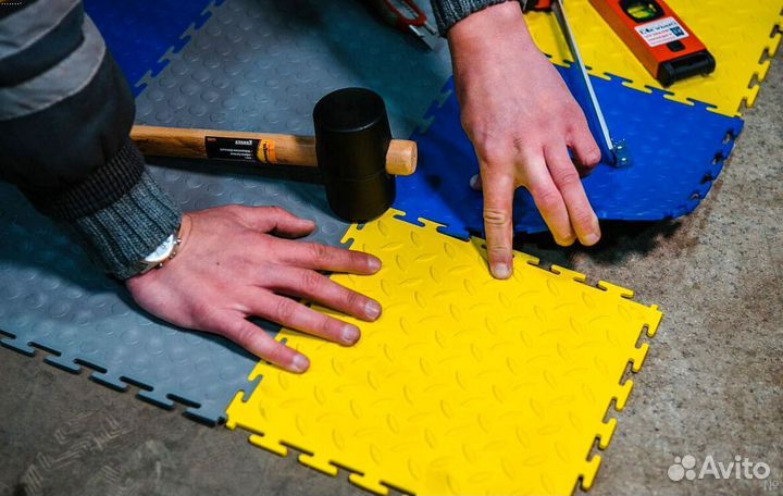 Модульная плитка пвх для гаража