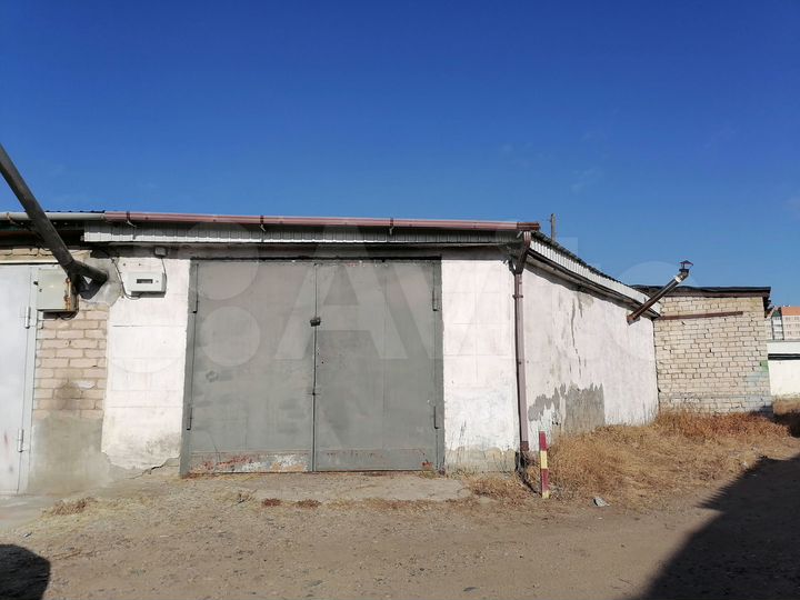 Гараж, > 30 м²