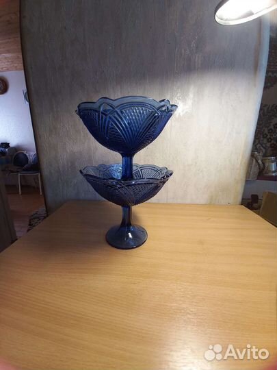 Ваза для фруктов на ножке цветное стекло СССР