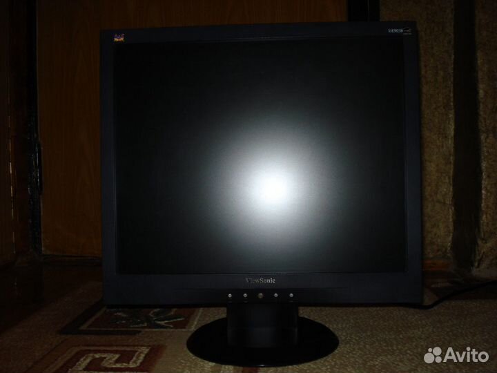Монитор ViewSonic VA903B (19 дюймов)