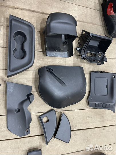 Пластик салона Mitsubishi Outlander 3