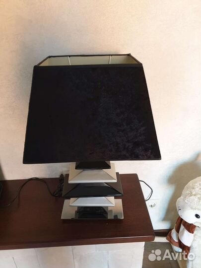 Лампа настольная