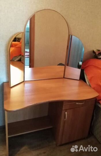 Трильяж с зеркалом