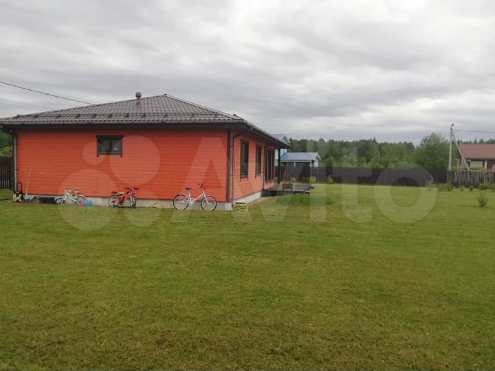 Дом 180 м² на участке 17 сот.