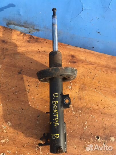 Стойка амортизатора передняя Opel Vectra b