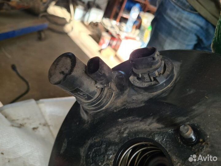 Вакуумный усилитель тормозов Mercedes-Benz S-Klass