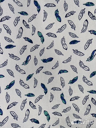 Блузка женская с принтом перья 42