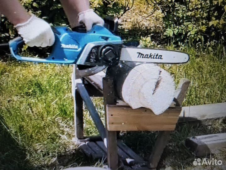 Электропила цепная Makita UC3541A