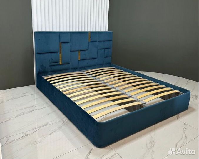 Кровать двухспальная