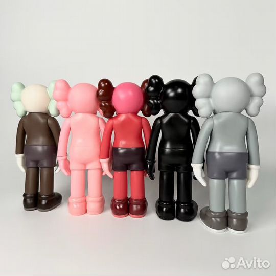 Kaws фигурка