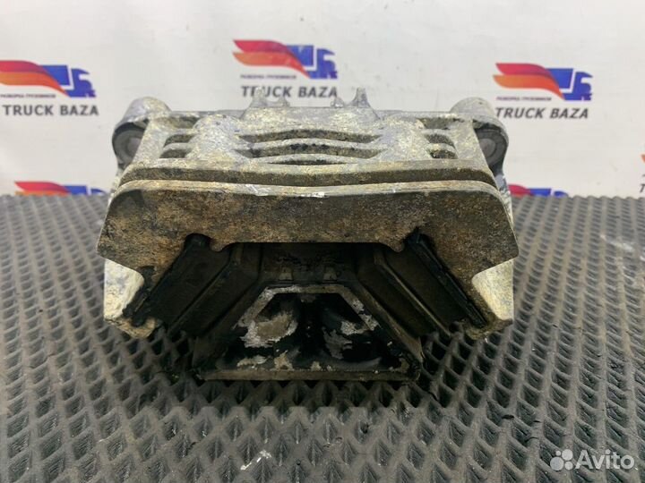 81962100674 Подушка двигателя задняя правая