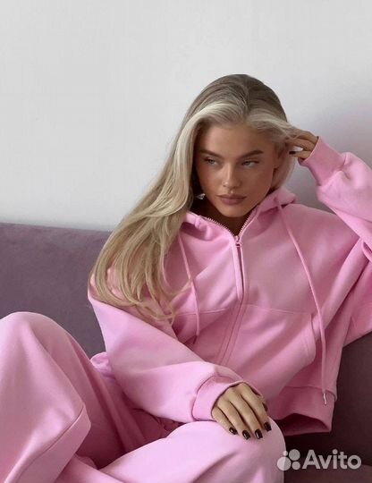 Спортивный костюм женский