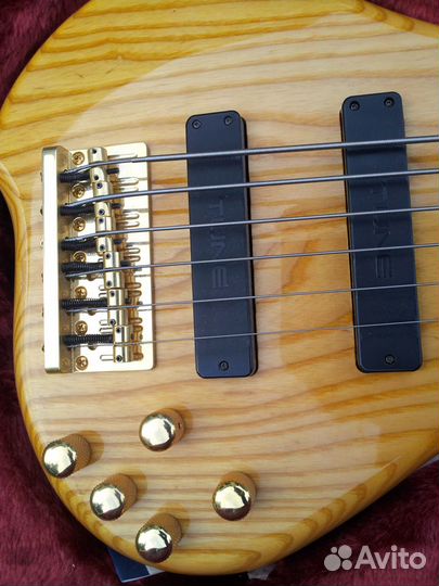 Шестиструнная бас гитара Tune. Custom Shop