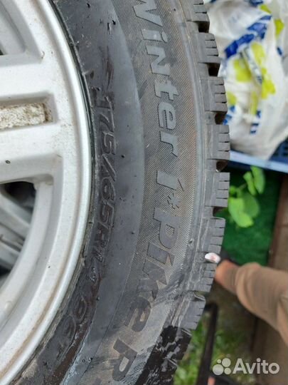 Hankook Winter RW06 175/65 R14